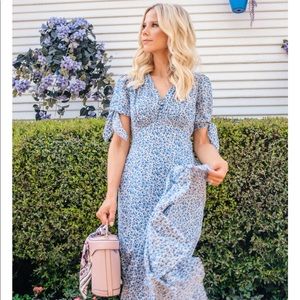 Gal Meets Glam Aurora Maxi Dress